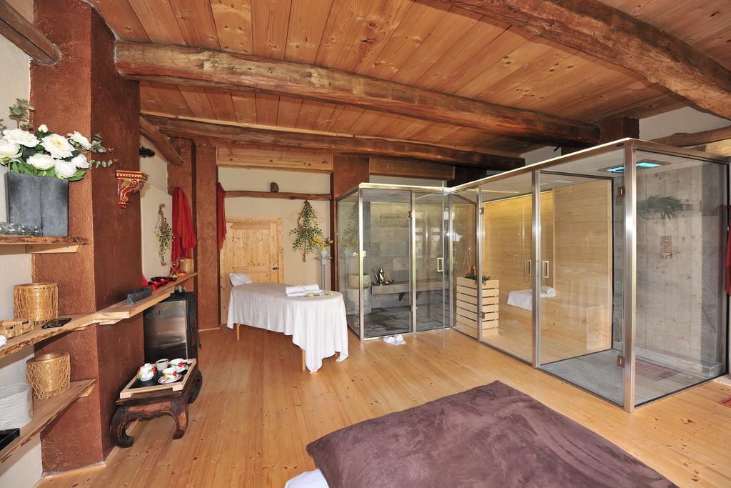 La Madernassa Resort - Casalora Dimora Storica Di Charme Guarene Exterior foto