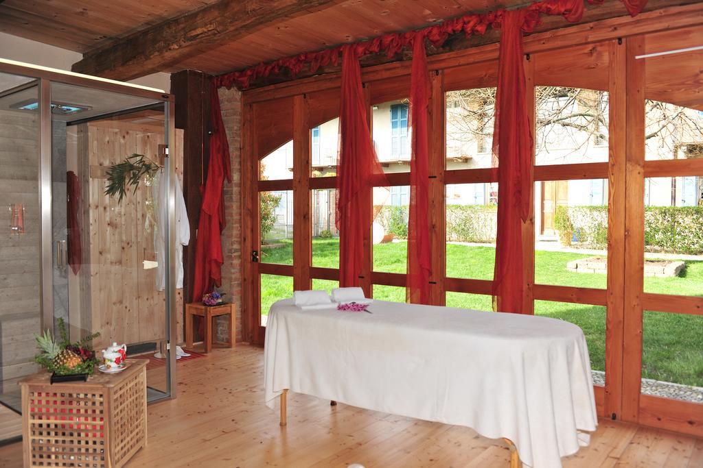 La Madernassa Resort - Casalora Dimora Storica Di Charme Guarene Exterior foto